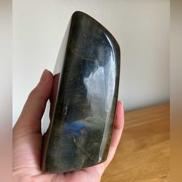 Labradorite - Picture 10 of 16